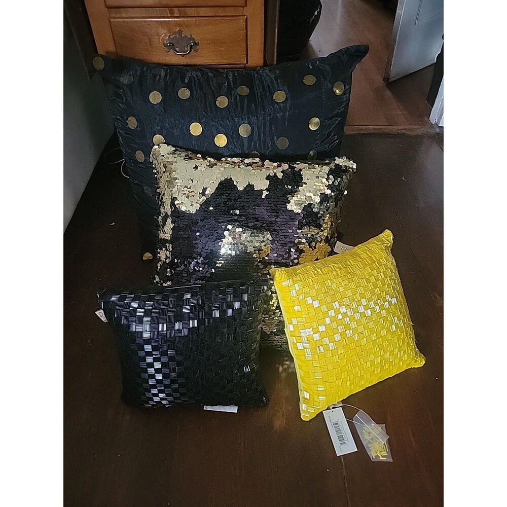 Lot Of 4 Thro By Marlo Lorenz Pillows Black Gold Beaded Sequin Polka Dot Sparkle